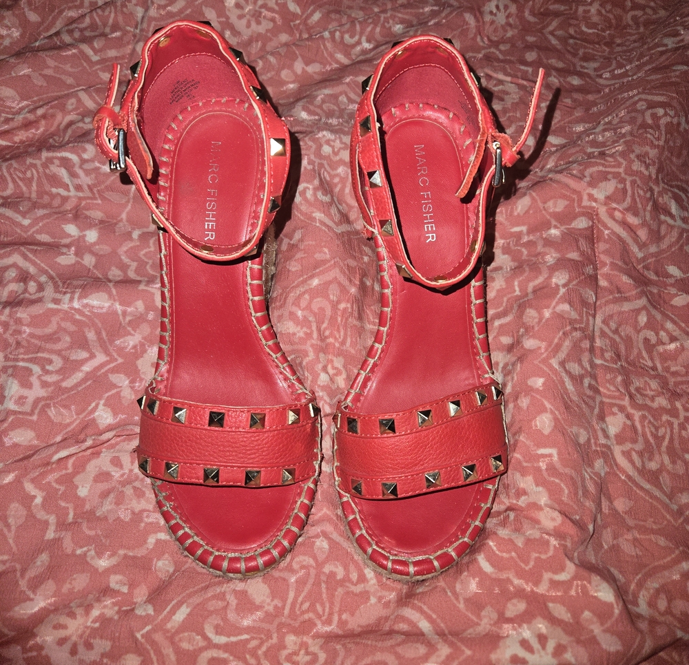 Marc Fisher Size 7.5 M Red Leather Studded Espidrlle Wedge